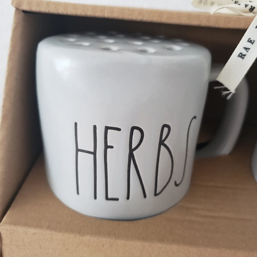 Rae Dunn Herbs and Spice Shakers Set